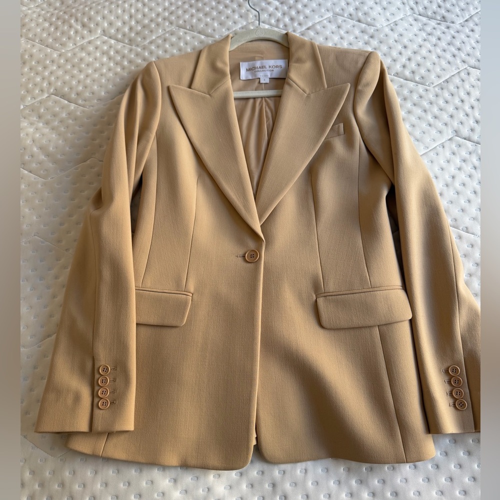 Michael Kors Collection Blazer in Buff
